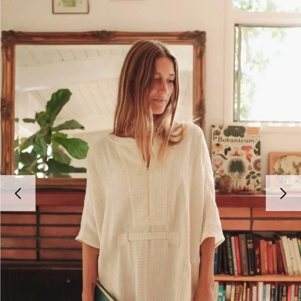 Dreamy Soft Relaxed Drape V-Neck Maxi Dress - Picture 2 of 8